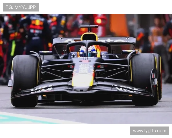 F1赛季战况激烈各车队技术革新势如破竹车手竞争愈发白热化